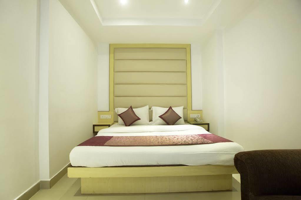 Omega Residency Ξενοδοχείο Νέο Δελχί Εξωτερικό φωτογραφία