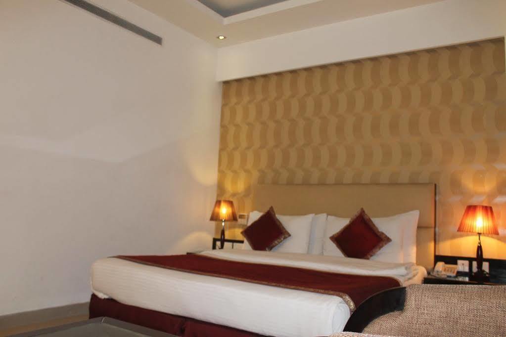 Omega Residency Ξενοδοχείο Νέο Δελχί Εξωτερικό φωτογραφία