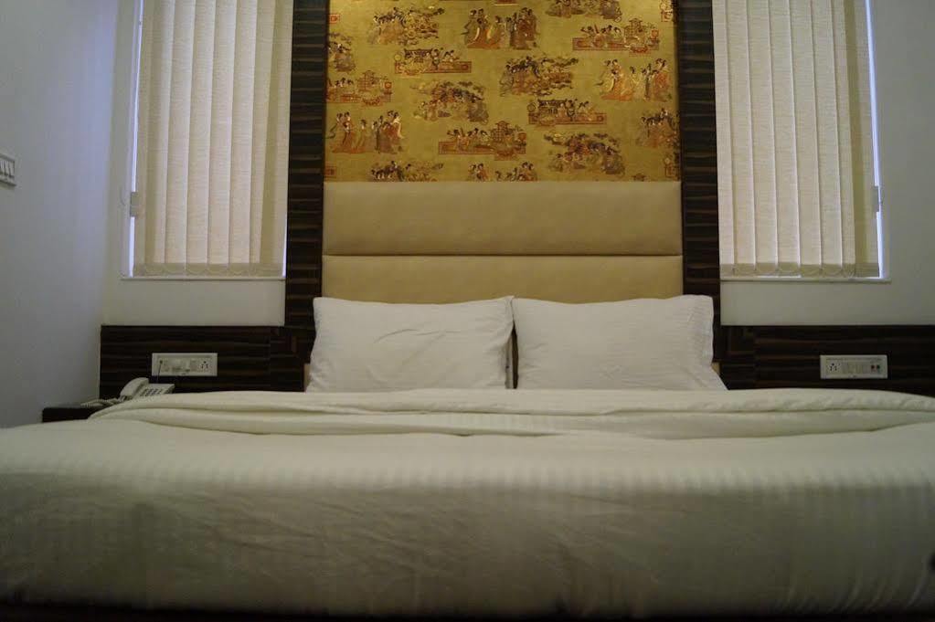 Omega Residency Ξενοδοχείο Νέο Δελχί Εξωτερικό φωτογραφία